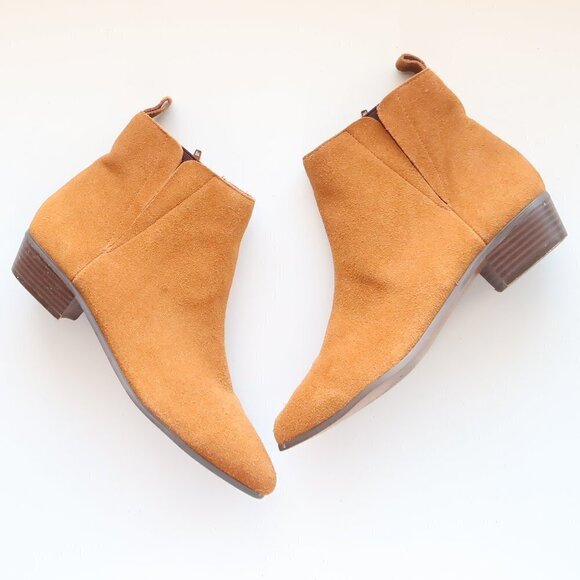 Gap Tan Suede Leather Almond Toe Block Heel Chelsea Booties Ankle Boots Size 7.5 - Picture 15 of 15